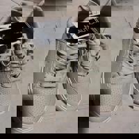 Tenis
